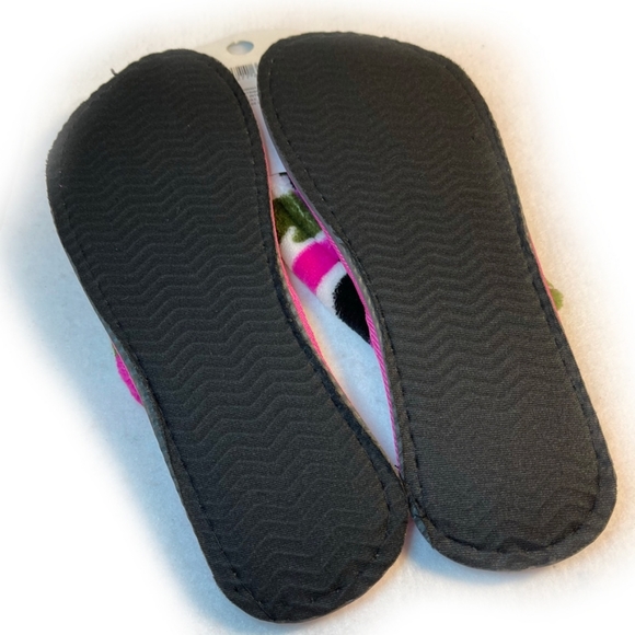 Fur Flops
House Slippers Soft Camo Flat Flip Flops - Picture 2 of 7